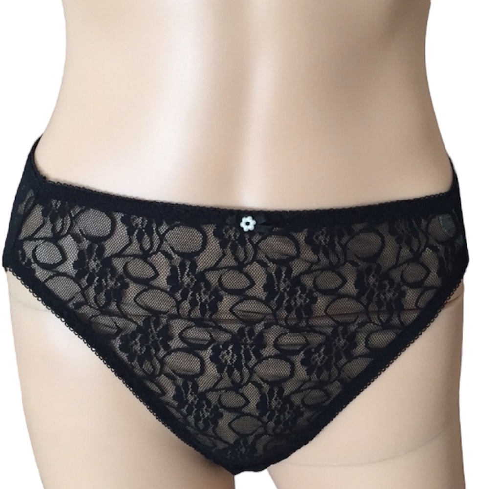 Vintage Women’s Laura Winston black lace panty